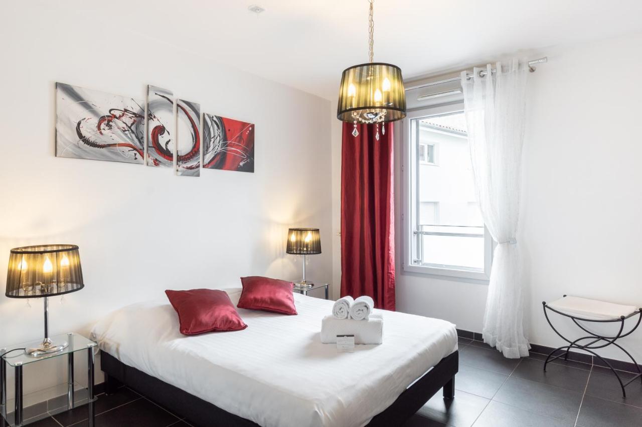 Le 7 De Coeur - Grand T4 Avec Balcon Lyon Exterior photo